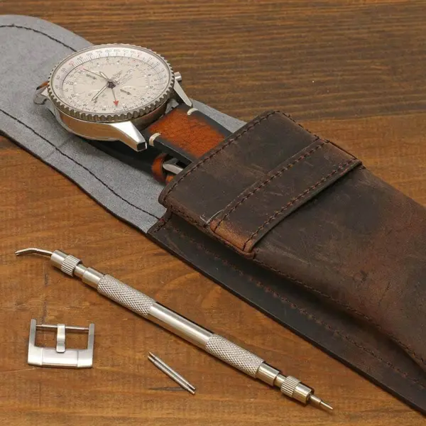 DASSARI Suede Watch Pouch Creative